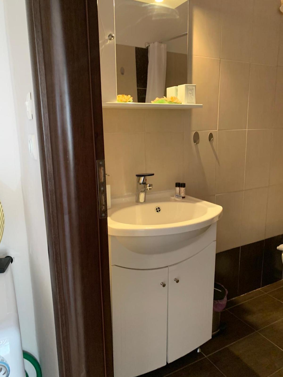 Kokkala Guestrooms Phòng bức ảnh